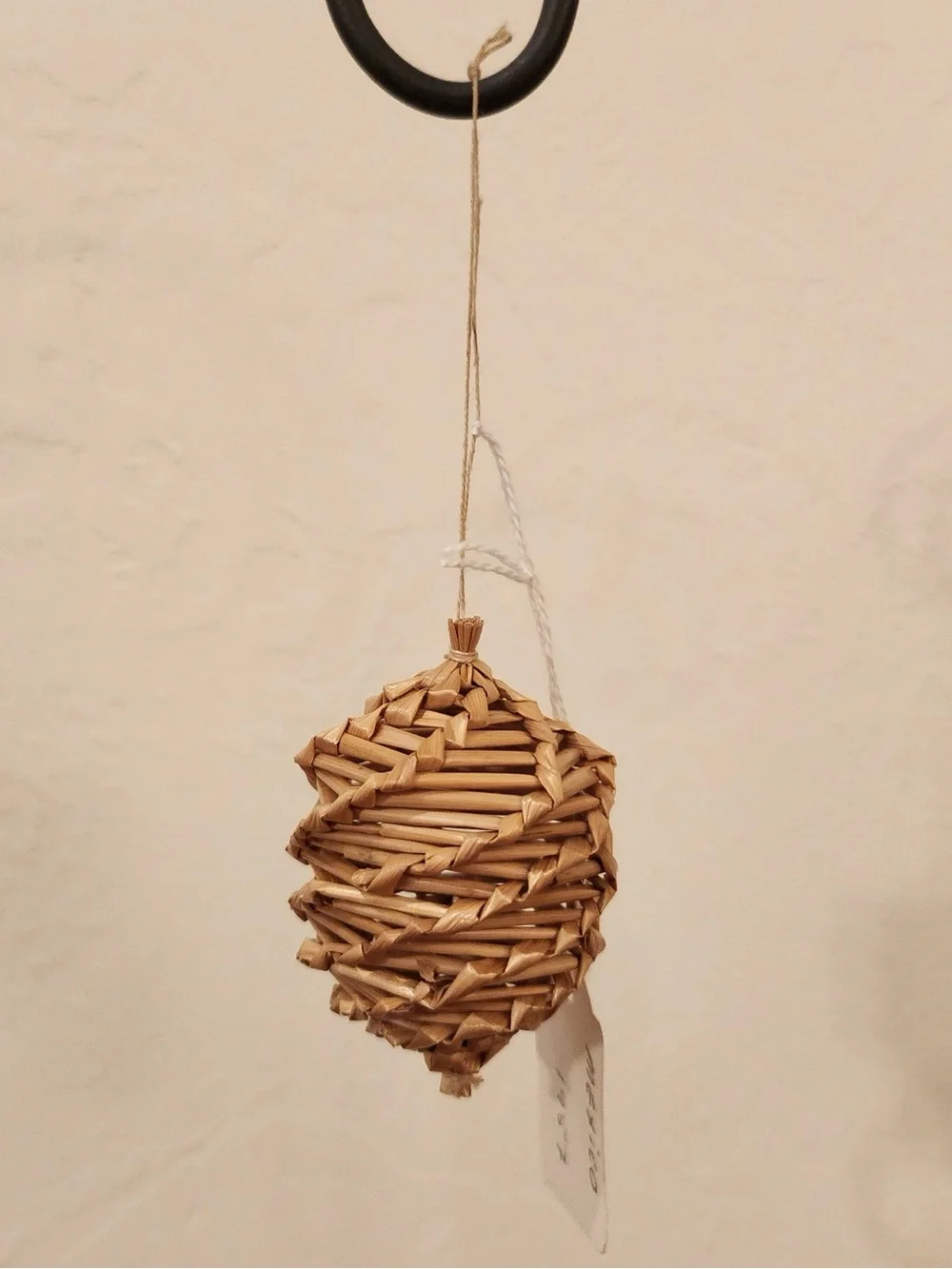 Lot 4 Wheat Sheaf & Handwoven Straw Ornaments, one Mexico 1957